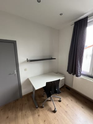 Kamer Ruim en goedkoop kot in centrum foto 5