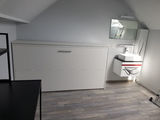 Sala Perfect onderhouden kamer(kot 202) in kleinschalig rustig studentenhuis (4 koten) met TopKot label. imagem 14
