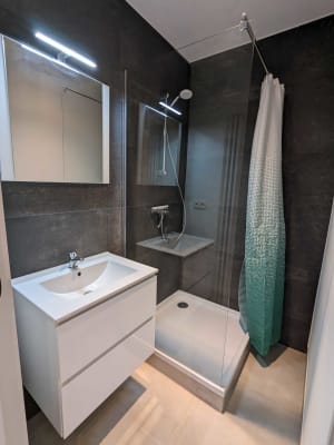 Sala Vernieuwbouwkot met privé douche imagem 8