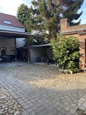 Apartamento Gezellig gebouw met zes koten, gemeenschappelijke keuken en een binnenkoer imagem 5