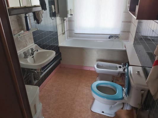 Casa  4 Large SPACIOUS Bedrooms in Liege from 350 eur/month imagem 3