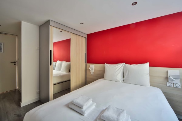 Sala Room for rent Ideal for student or young worker imagem 2