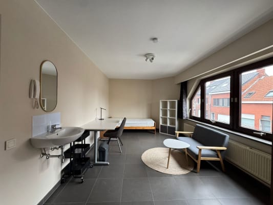 Sala Zeer ruime volledig gemeubileerde studentenkamers en studio's. imagem 6
