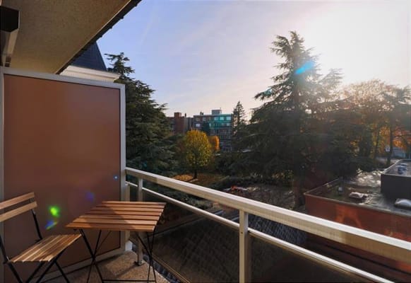 Estúdio Fully Furnished Studio with Balcony – Prime Location in Kortrijk imagem 2