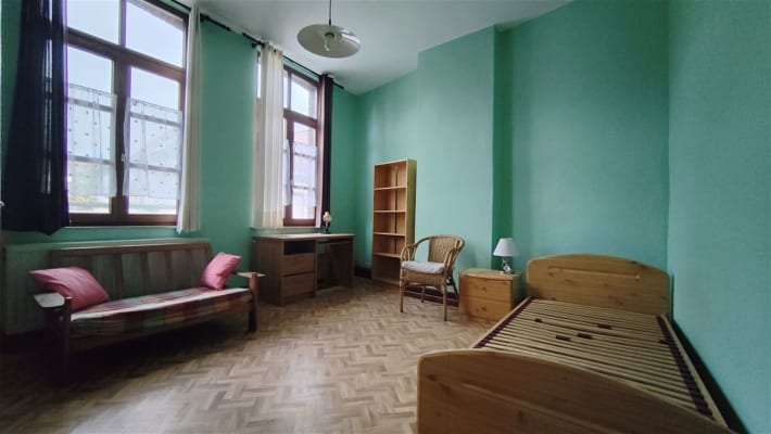 Chambre chambre d'étudiant dans un immeuble de 7 kots image 7