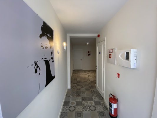 Sala Vernieuwbouwkot met privé douche imagem 1