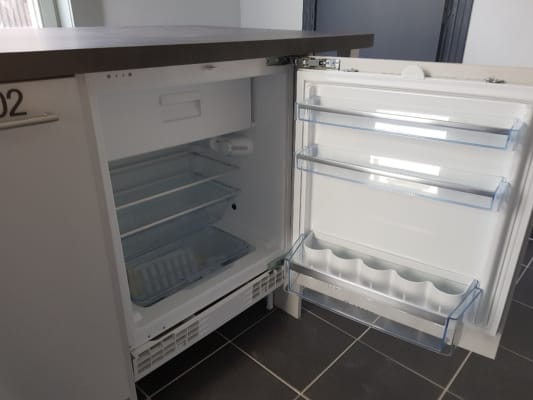 Sala Perfect onderhouden kamer(kot 202) in kleinschalig rustig studentenhuis (4 koten) met TopKot label. imagem 1
