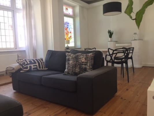 Sala Chambre avec dressing séparé, lit double dans appartement de 180 m2 (petite colocation, max. 3 colocataires) imagem 6