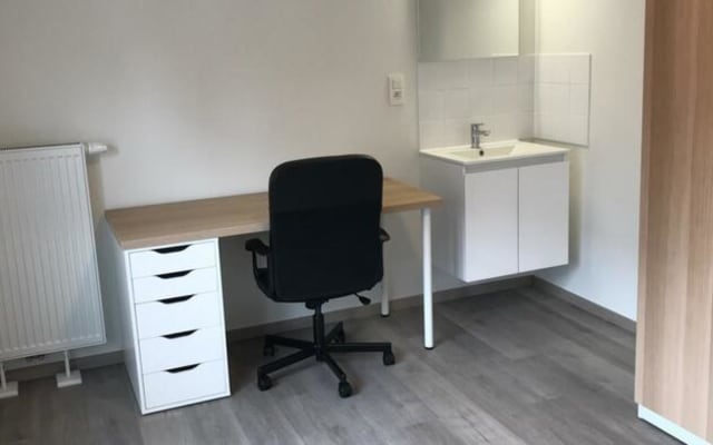 Zimmer Room with shared bath/shower and shared toilet Bild 2
