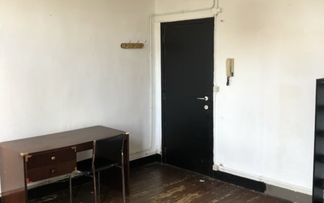 Room Room with shared bath/shower and shared toilet image 4