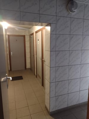 Zimmer Lichte zolderkamer - onder het dak - met eigen keuken en ruimte voor dubbel bed Bild 2