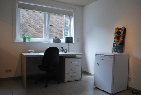 Room Gezellig studentenhuis te Kortrijk met bemeubelde kamers. image 2
