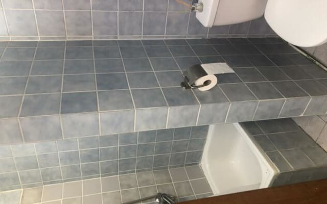 Sala Room with shared bath/shower and shared toilet imagem 3