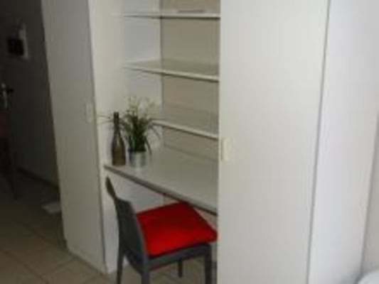 Studio Furnished studio - single bed with own kitchen and bathroom (min. 3 months) Bild 1