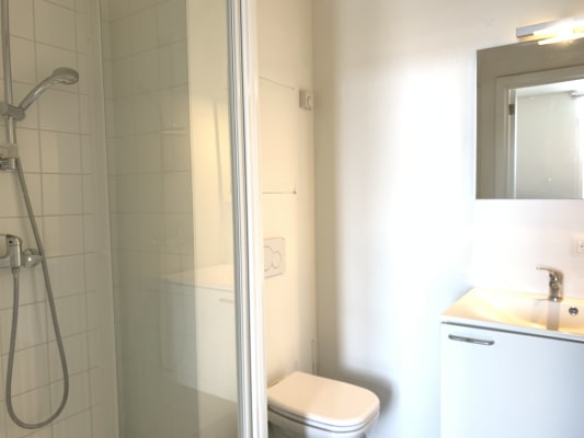 Cuarto Safe neigborhood, quiet room, across the parc K7 imagen 1