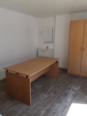 Kamer Een aangenaam kot in La-Louviere van 12m² aan € 350 per maand foto 1