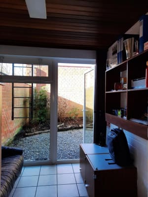 Studio Gemeubelde studio met aparte slaapkamer foto 5