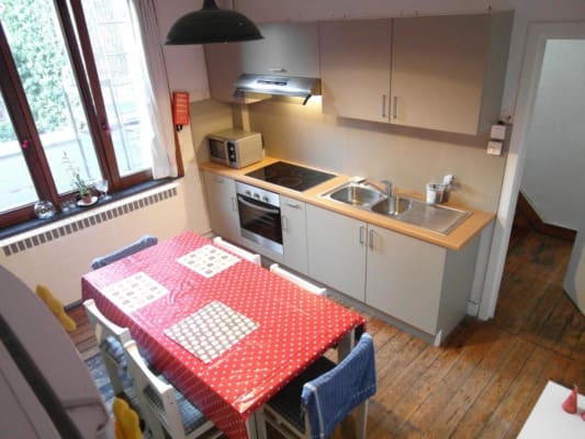 Kamer Praktische kamer op eerste verdieping in hartje Hasselt foto 3
