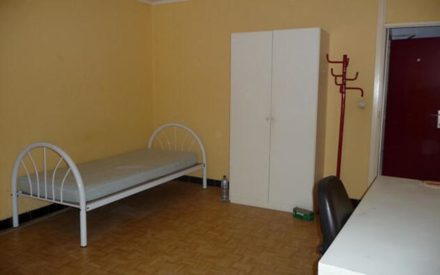 Estudio Studio with private shower/bath, private toilet and private kitchen imagen 1