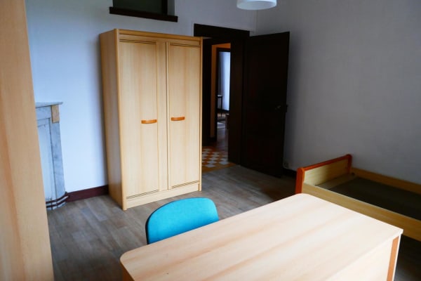 Wohnung COLOCATION avec 4 grandes  chambres meublées dans gd appartement de 120m², av Cardinal Mercier, 16 à NAMUR Bild 3