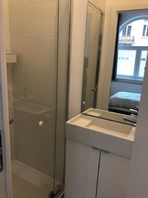 Camera Bemeubelde kamer met eigen sanitair Immagine 3