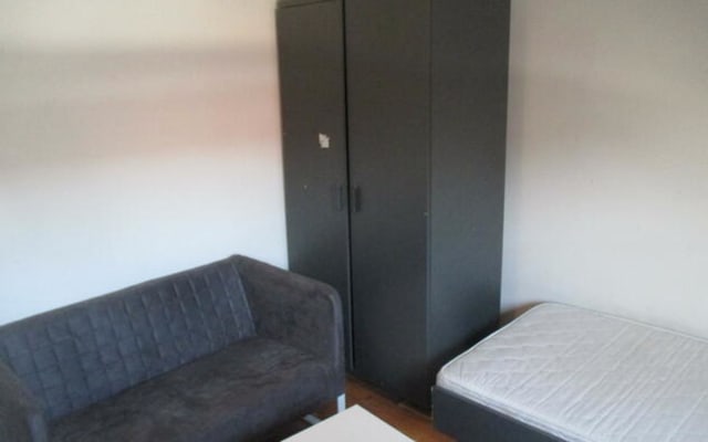 Kamer Room with shared bath/shower and shared toilet foto 1