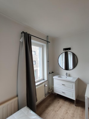 Camera Gerenoveerde kamer in co-housing project (domicilie verplicht, minstens 1j) Immagine 1