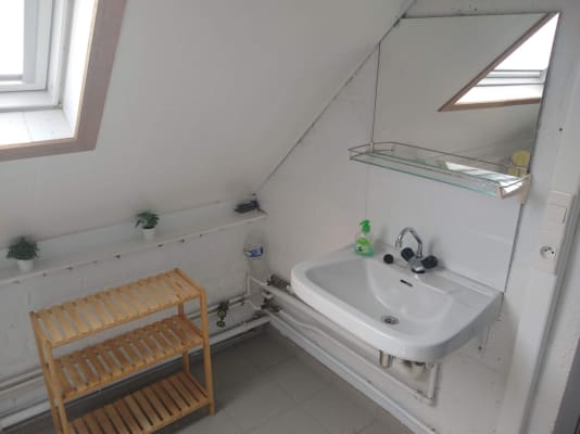 Loger Chambre dans commu de 4 personnes - bail 6 mois ou plus image 3