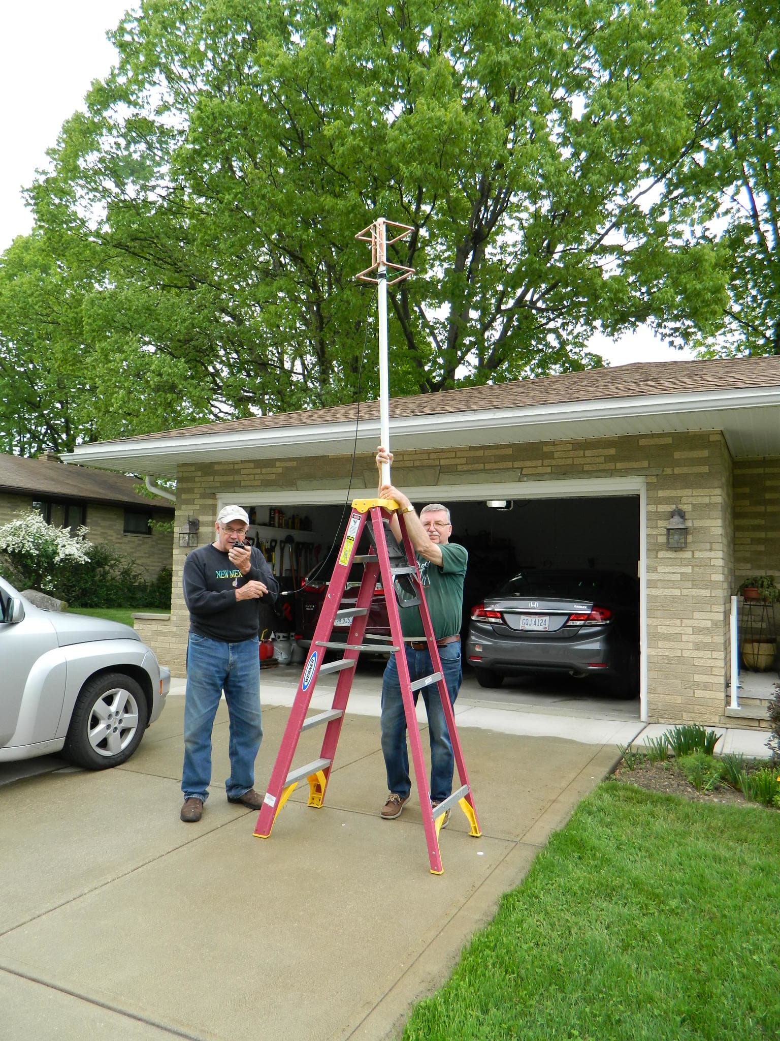 Success! KA8MZS gives a great signal report after our first call on two meters.