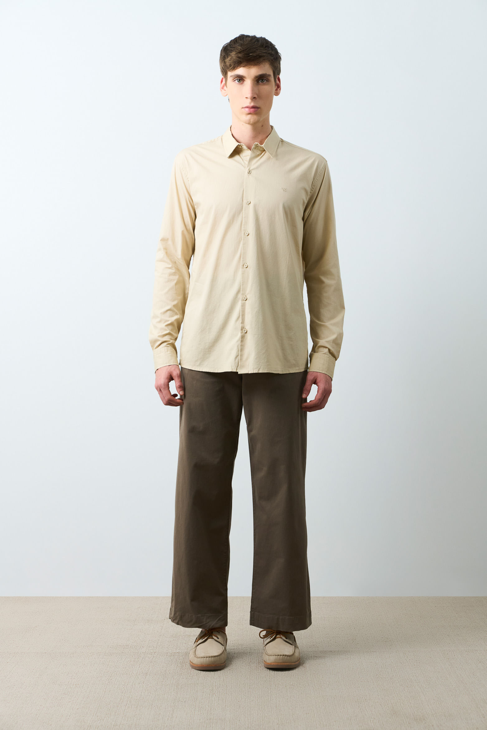 Camisa en popelina para hombre semifitted