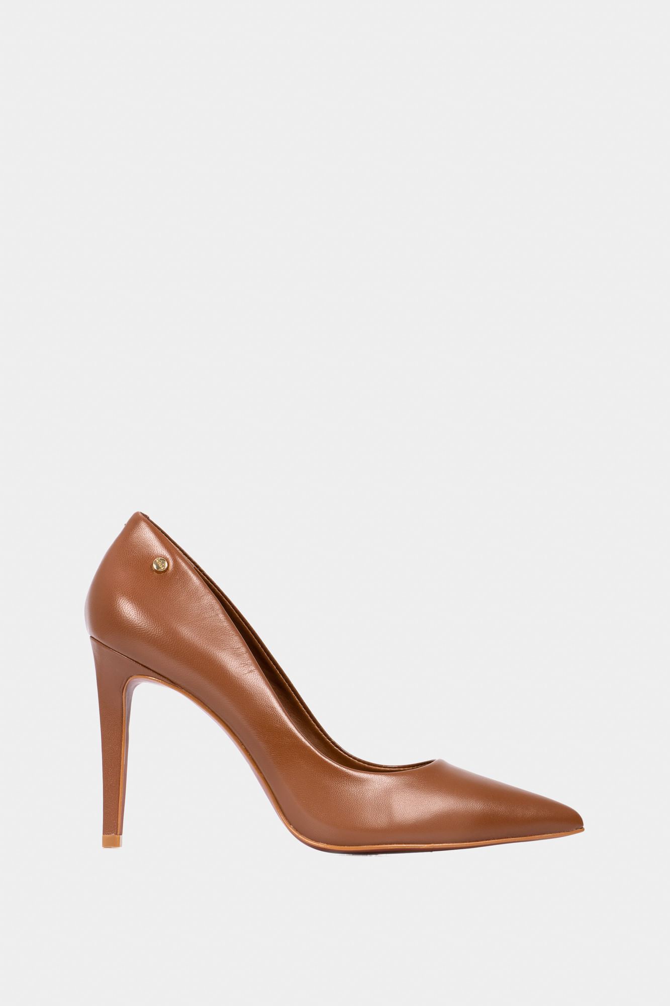 Tacones cerrados de cuero liso