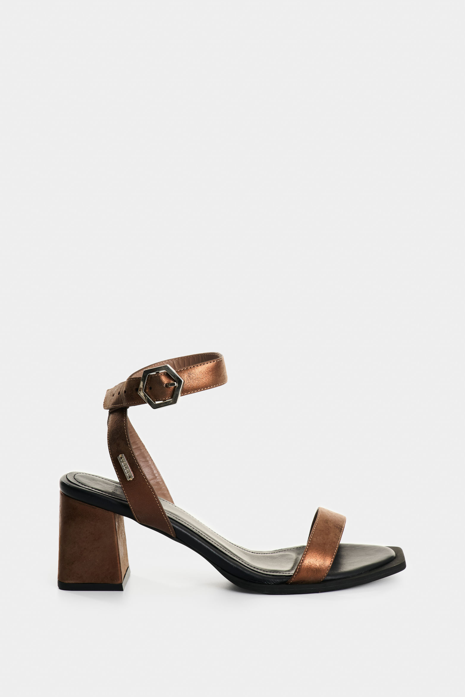 Sandalia Tacón Terra de cuero para mujer brillo