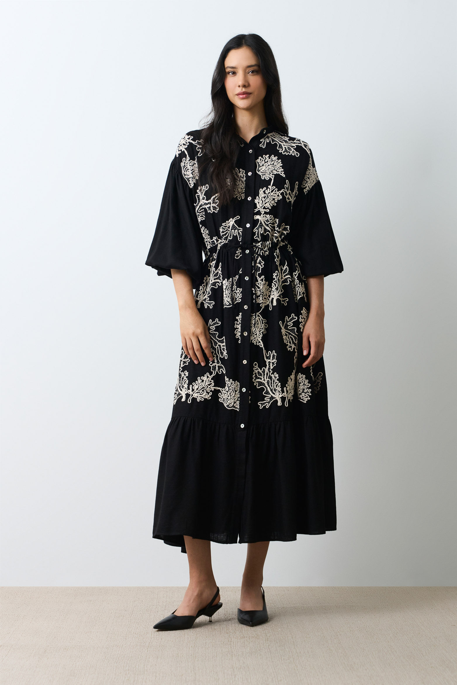 Vestido bordado cuello nerú para mujer Efos