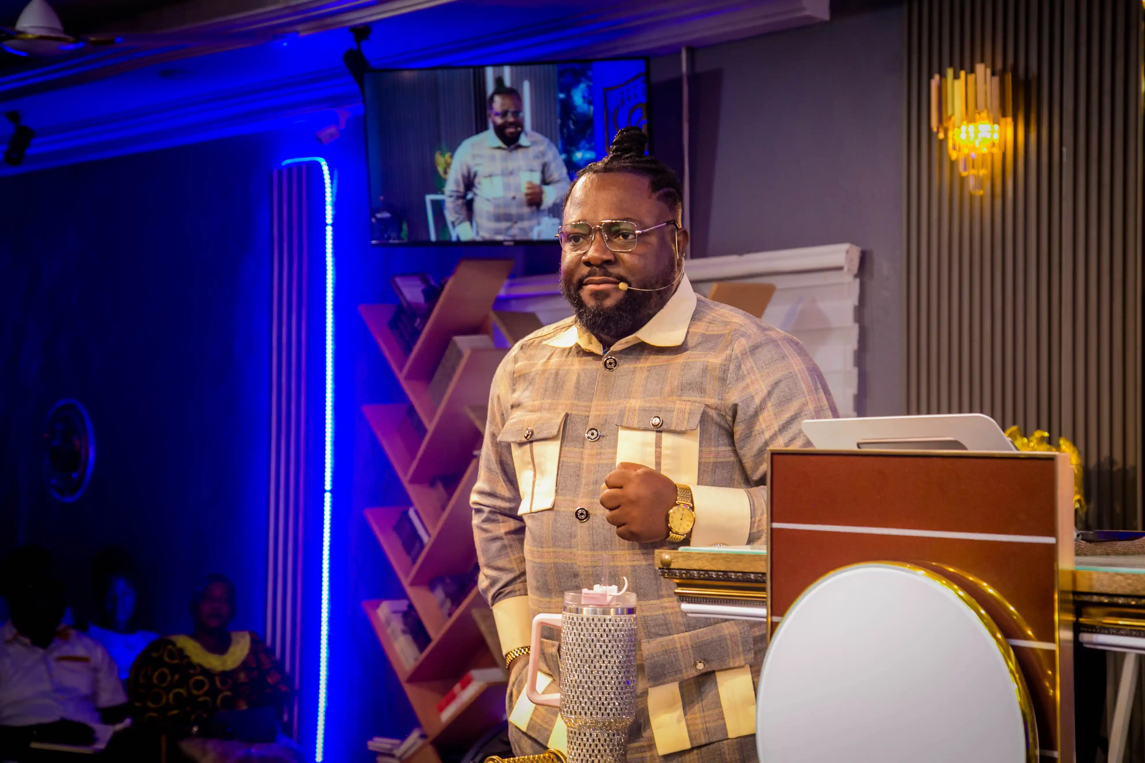 Apostle Dr. Cloudio