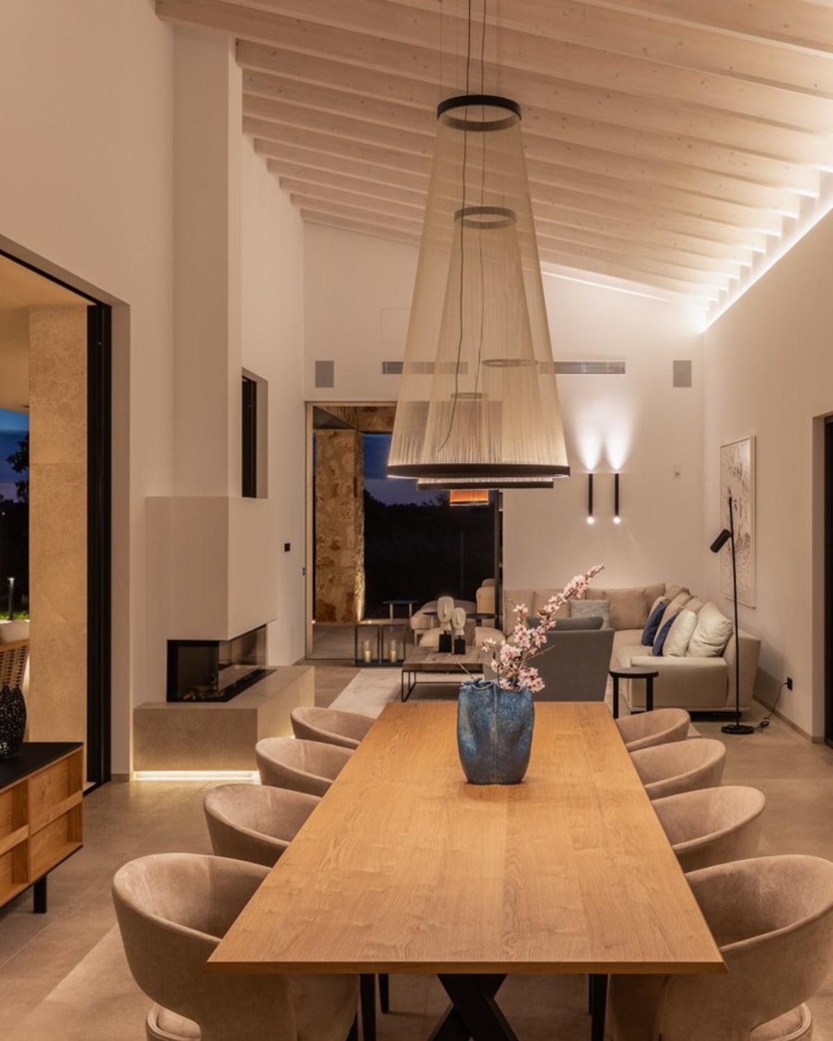 Wohnzimmer bei Nacht