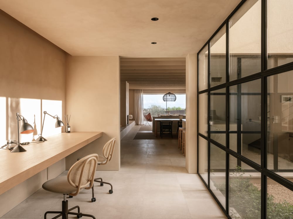 Arbeitszimmer mit Naturholzboden aus Eiche