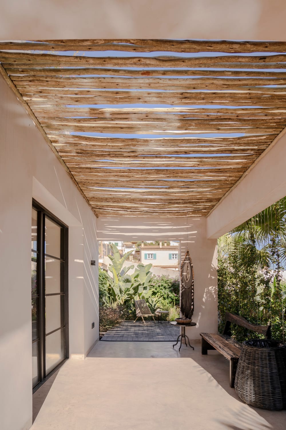 Cane ceiling over the terrace, looking out to the garden, Falco 13