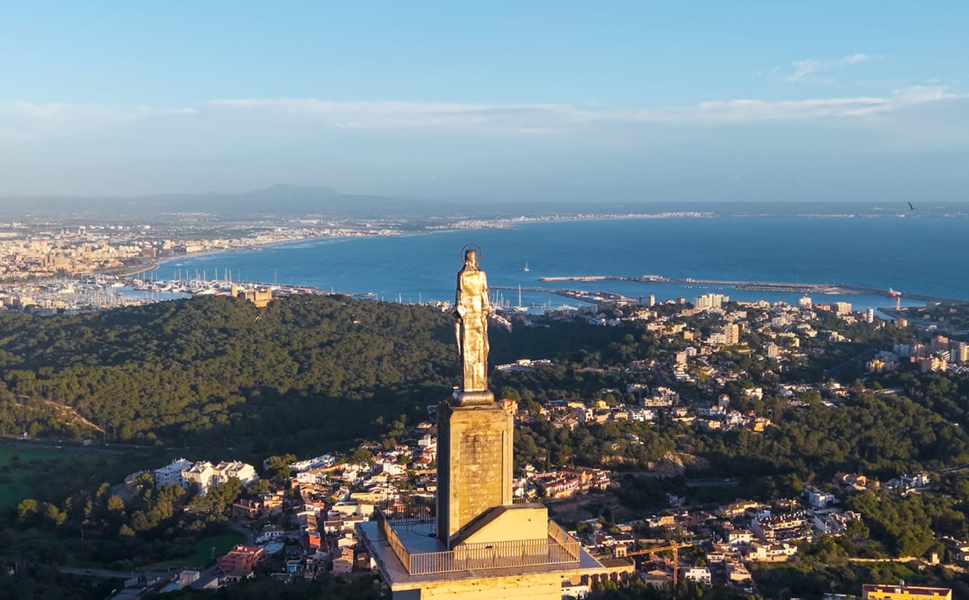 Gènova and the slopes of Na Burguesa above the Bay of Palma