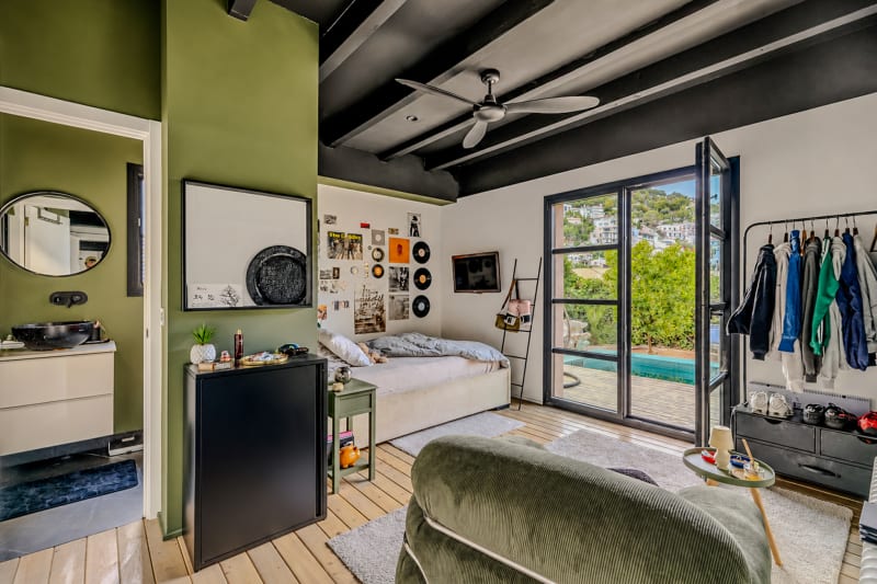Second bedroom