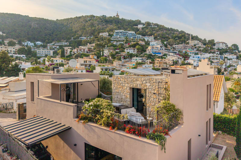 Aerial view of the upper terrace and its garden