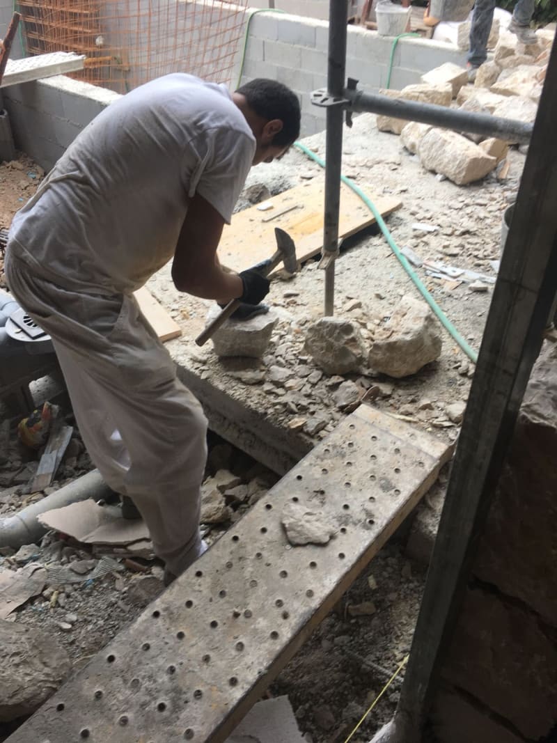 Stone wall during construction, Pedra en Sec