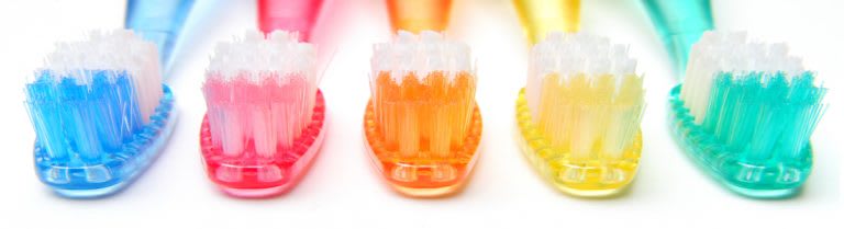 Sensitive Diş Fırçası — Toothbrushes & Personal Care
