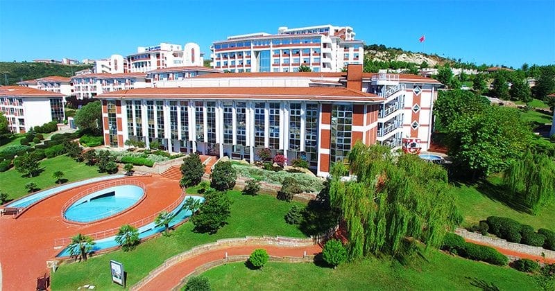 جامعة ايشك في اسطنبول