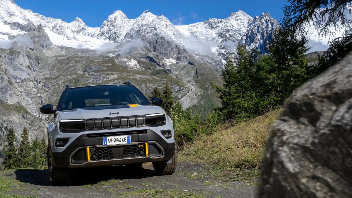 Jeep AVENGER 1.2 MHEV e-Hybrid Turbo Longitude