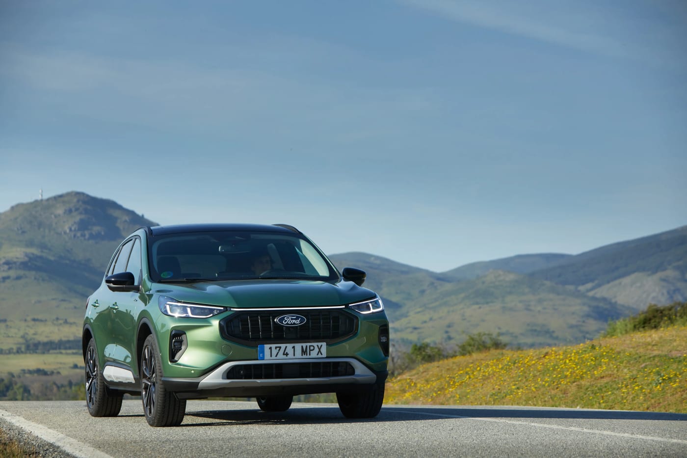 Ford KUGA 2.5 Benzina FHEV 180CV 2WD Titanium - immagine 1