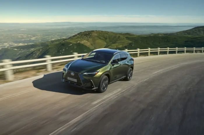 Lexus NX Plug-in Premium+ AWD
