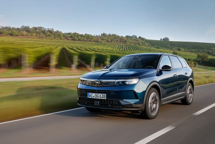 Opel GRANDLAND Hybrid 145cv EDCT Edition