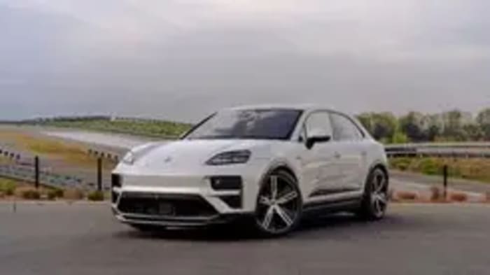 Porsche Macan  100 kWh