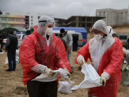 За уборкой пляжей Анапы от мазута можно будет наблюдать в режиме реального времени