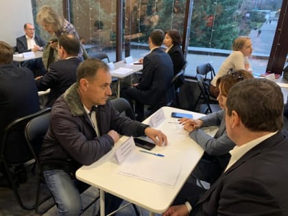 Более 25 жителей микрорайона Чкаловский обратились в мобильную приемную главы Сочи